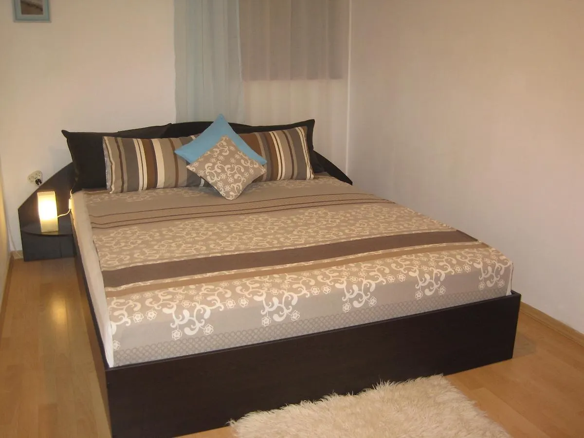 Apartment Nadejda Varna